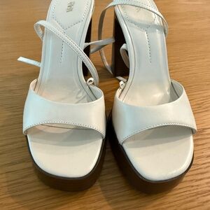 Zara Cream leather Strappy Heel platform Sandals. Like new